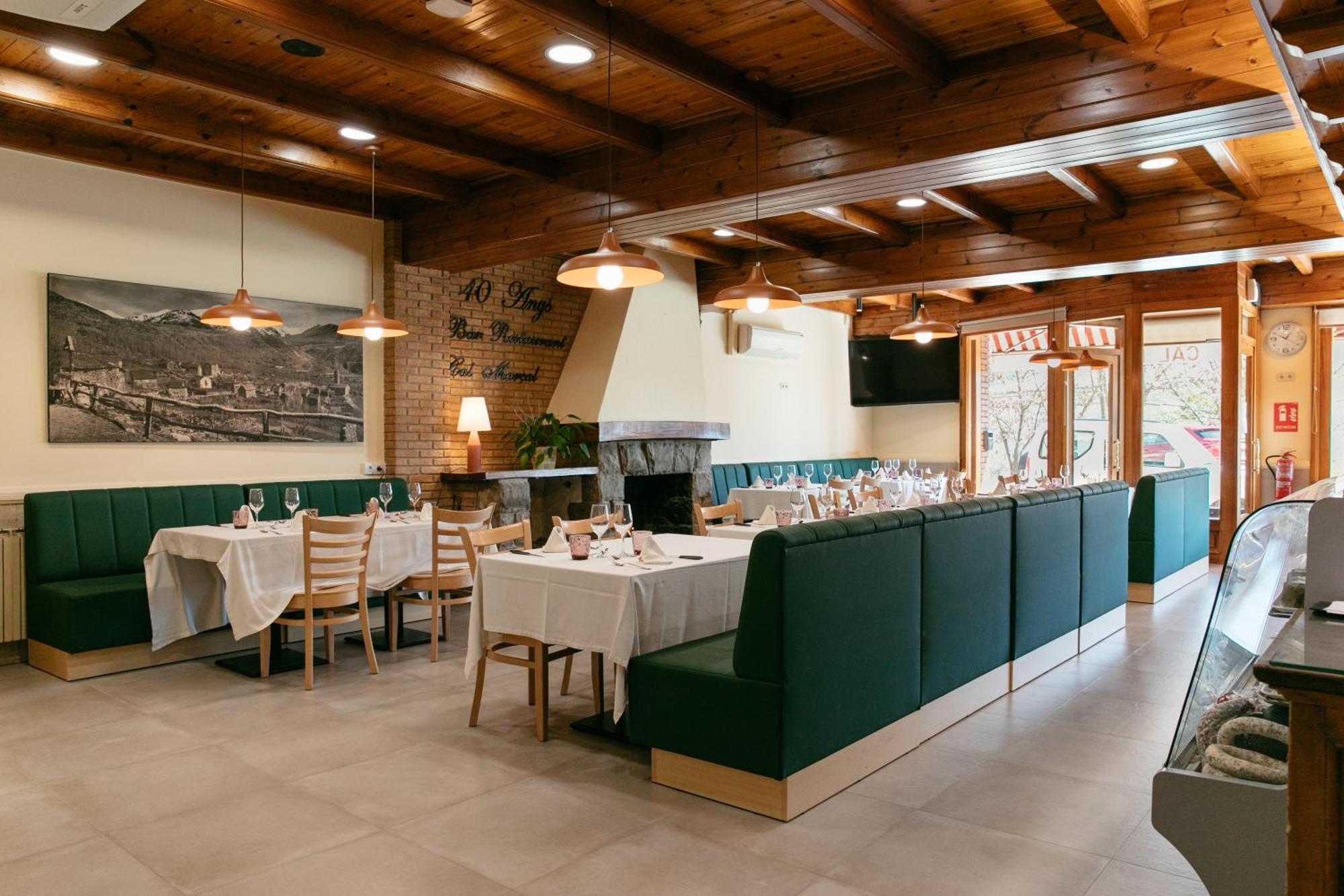Aparthotel Cal Marcal Puig-reig Ngoại thất bức ảnh